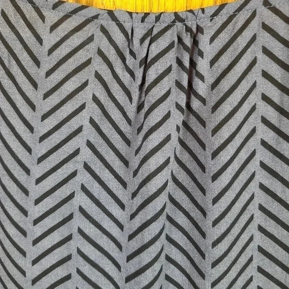 Eddie Bauer sleeveless rayon tank top - Picture 5 of 7
